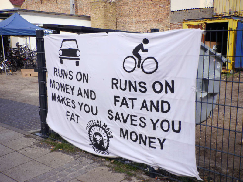 Banner pro Radverkehr von der Critical Mass